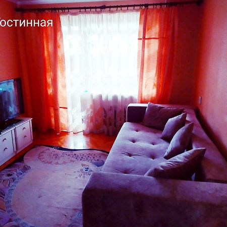 Apartment on Oktyabrskaya 105 Babrujsk Eksteriør bilde