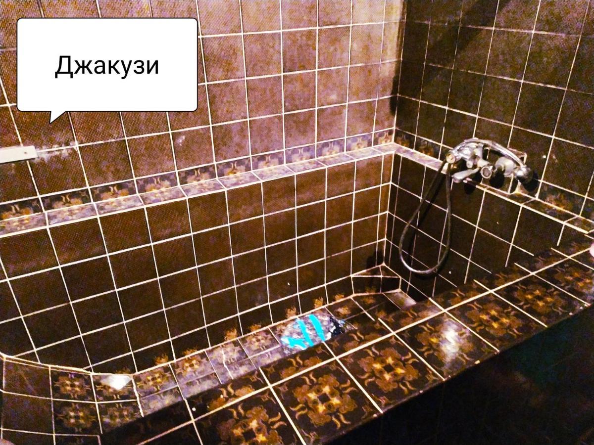 Apartment on Oktyabrskaya 105 Babrujsk Eksteriør bilde